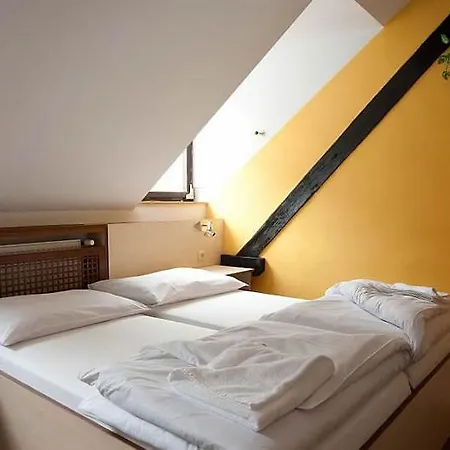 姆林伊赫拉瓦酒店