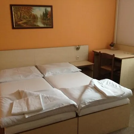 姆林伊赫拉瓦酒店