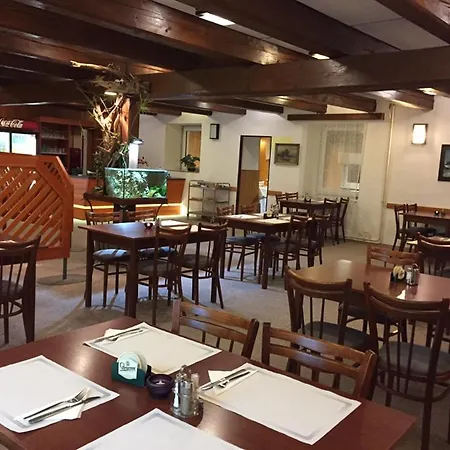 酒店 姆林伊赫拉瓦酒店 Vílanec